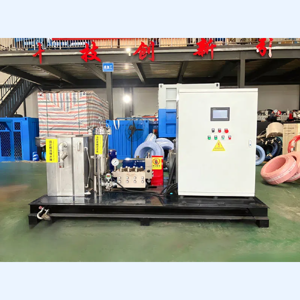 導(dǎo)電桿母線筒體自動(dòng)清洗機(jī)